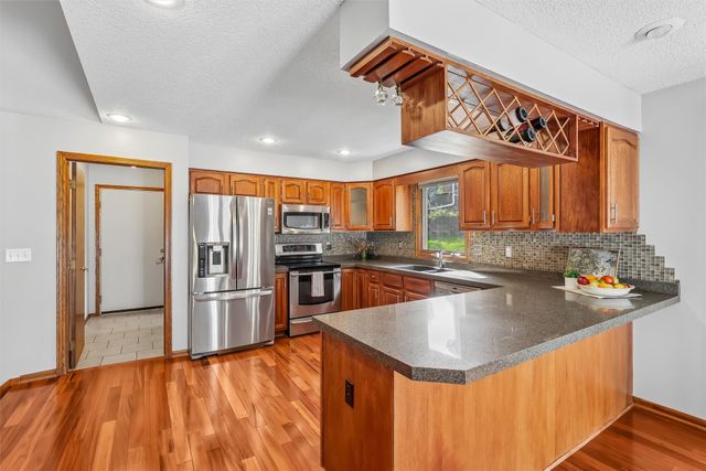 1319 NW 72nd Avenue, Ankeny, IA 50023