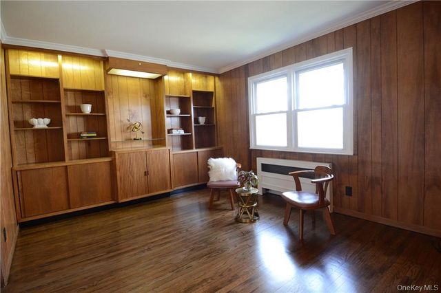 4 Knollwood Road, Eastchester, NY 10709