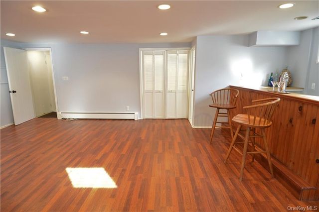 4 Knollwood Road, Eastchester, NY 10709