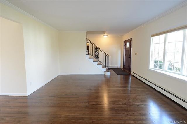 4 Knollwood Road, Eastchester, NY 10709