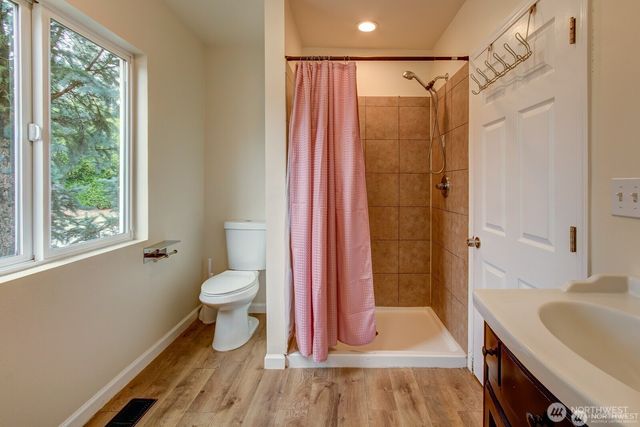 2618 30th Avenue E, Tacoma, WA 98443