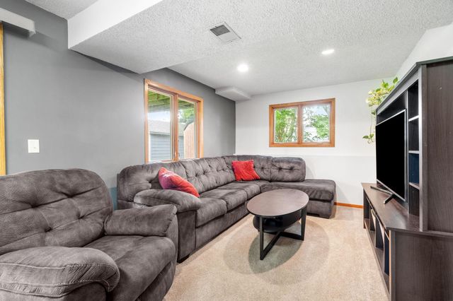 6542 Black Duck Drive S, Lino Lakes, MN 55014