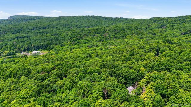 11 Spies Road, New Paltz, NY 12561