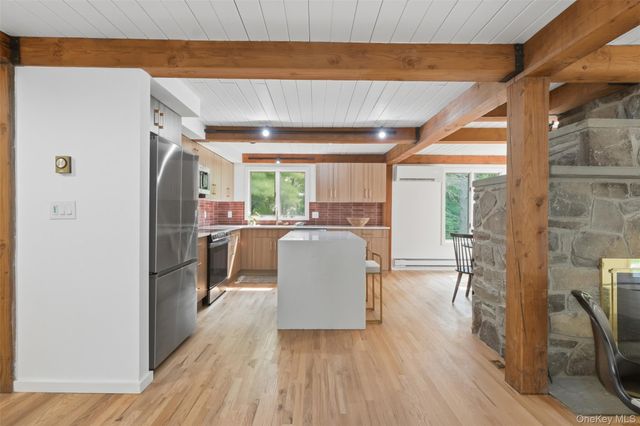 11 Spies Road, New Paltz, NY 12561