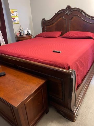 1289 Bay St, Springfield, MA 01109