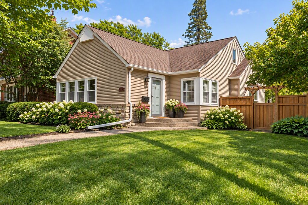 1821 Bohland Avenue, Saint Paul, MN 55116 — exterior