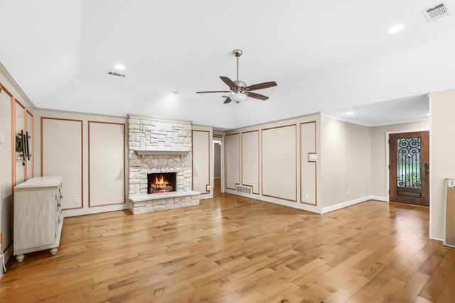 14 Victoria Drive, Rowlett, TX 75088