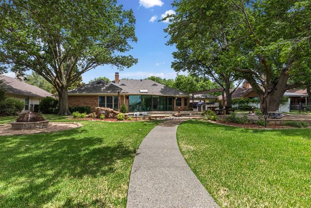 14 Victoria Drive, Rowlett, TX 75088