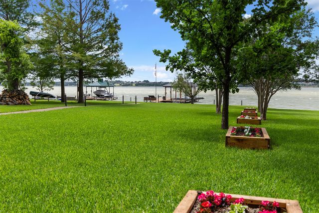 14 Victoria Drive, Rowlett, TX 75088