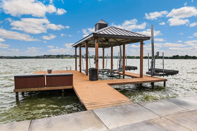 14 Victoria Drive, Rowlett, TX 75088