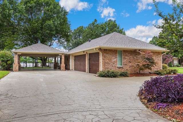 14 Victoria Drive, Rowlett, TX 75088