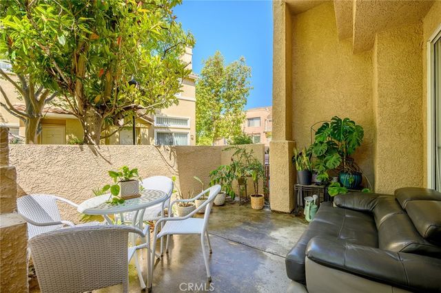25703 Holiday Circle C, Stevenson Ranch, CA 91381