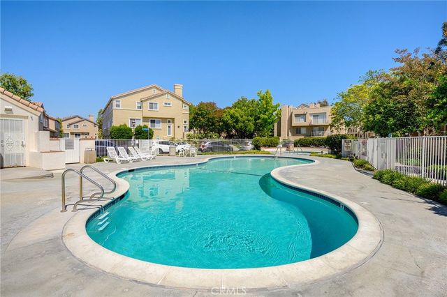 25703 Holiday Circle C, Stevenson Ranch, CA 91381