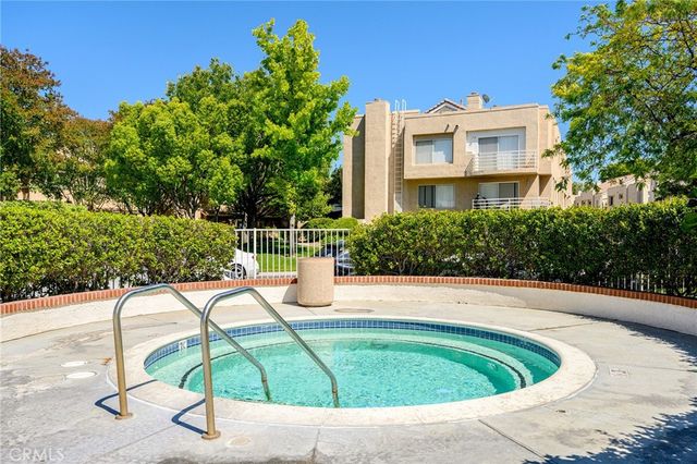 25703 Holiday Circle C, Stevenson Ranch, CA 91381