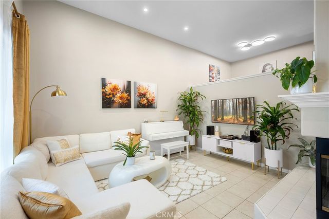 25703 Holiday Circle C, Stevenson Ranch, CA 91381
