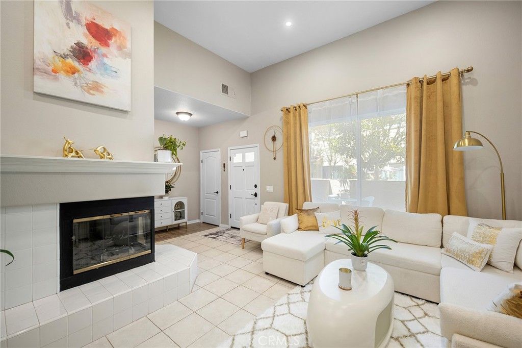 25703 Holiday Circle C, Stevenson Ranch, CA 91381