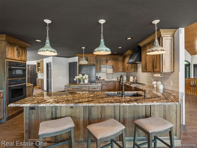 3292 W Sutton Road, Lapeer, MI 48446