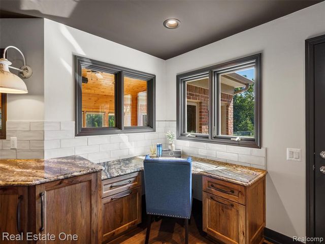 3292 W Sutton Road, Lapeer, MI 48446