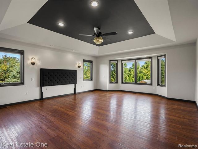 3292 W Sutton Road, Lapeer, MI 48446