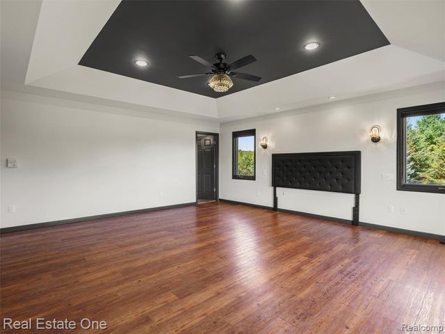 3292 W Sutton Road, Lapeer, MI 48446