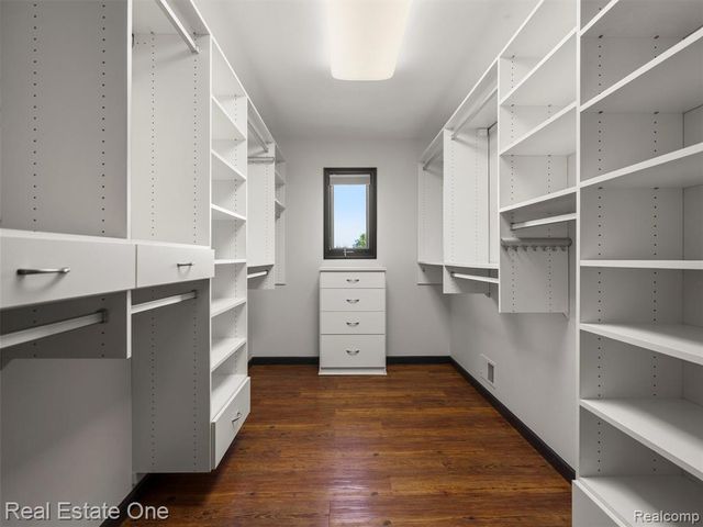 3292 W Sutton Road, Lapeer, MI 48446