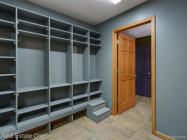 3292 W Sutton Road, Lapeer, MI 48446