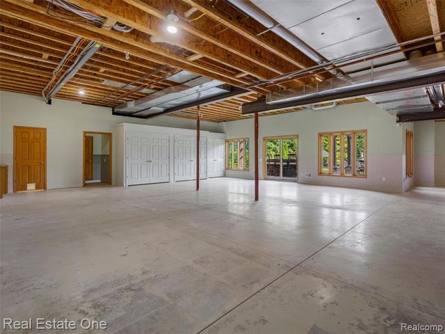 3292 W Sutton Road, Lapeer, MI 48446