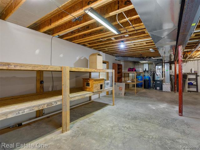 3292 W Sutton Road, Lapeer, MI 48446