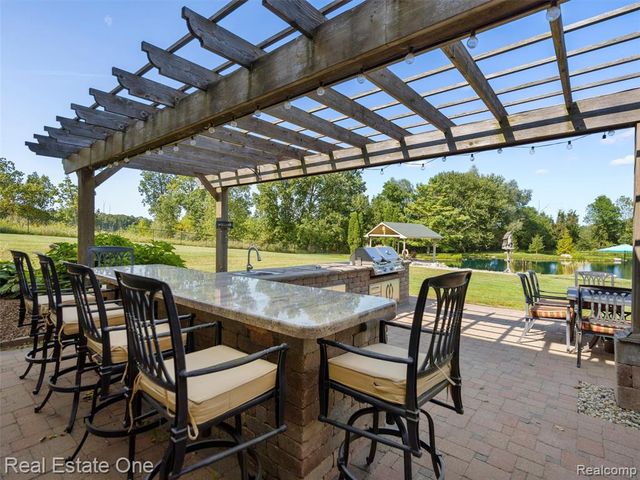 3292 W Sutton Road, Lapeer, MI 48446