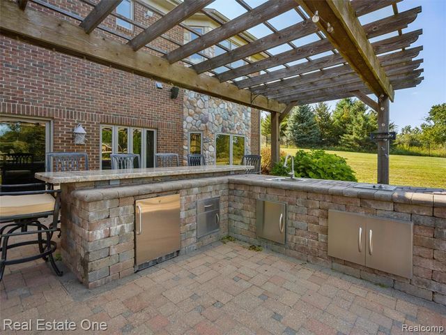 3292 W Sutton Road, Lapeer, MI 48446