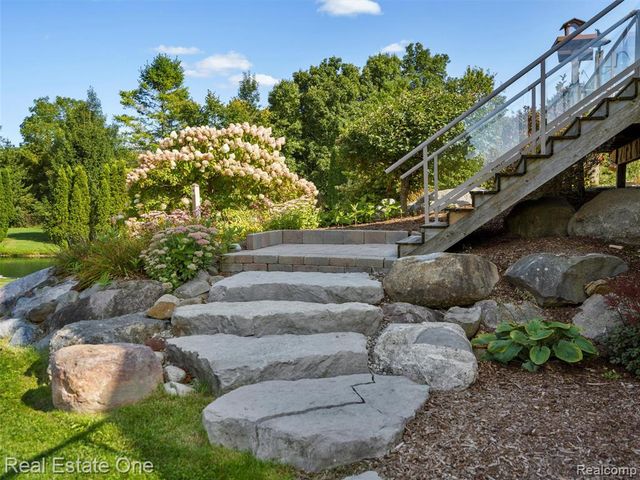 3292 W Sutton Road, Lapeer, MI 48446