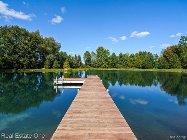 3292 W Sutton Road, Lapeer, MI 48446