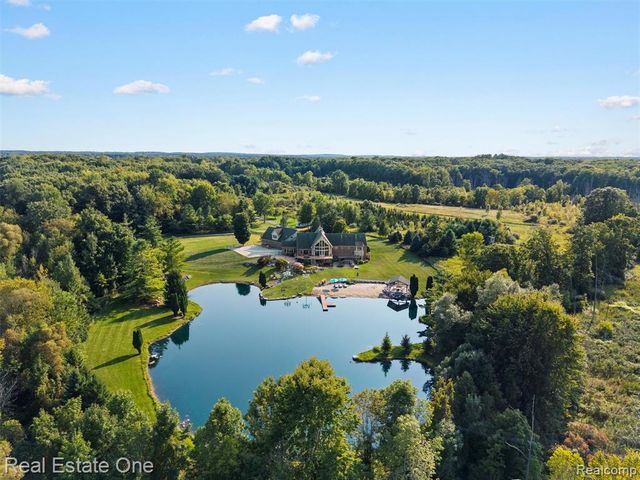 3292 W Sutton Road, Lapeer, MI 48446