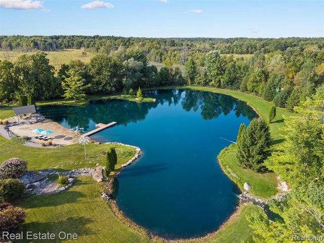 3292 W Sutton Road, Lapeer, MI 48446