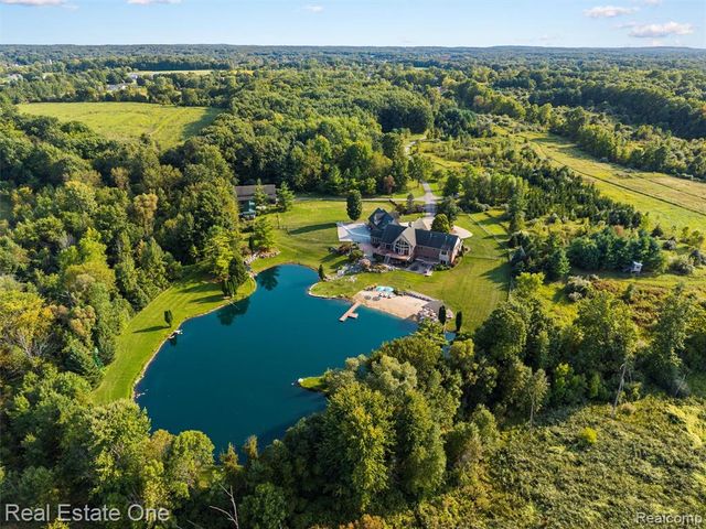 3292 W Sutton Road, Lapeer, MI 48446