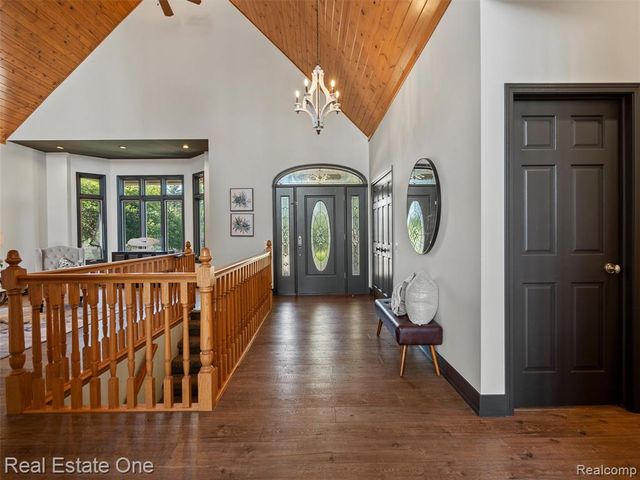 3292 W Sutton Road, Lapeer, MI 48446