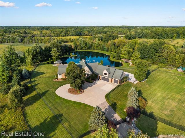 3292 W Sutton Road, Lapeer, MI 48446