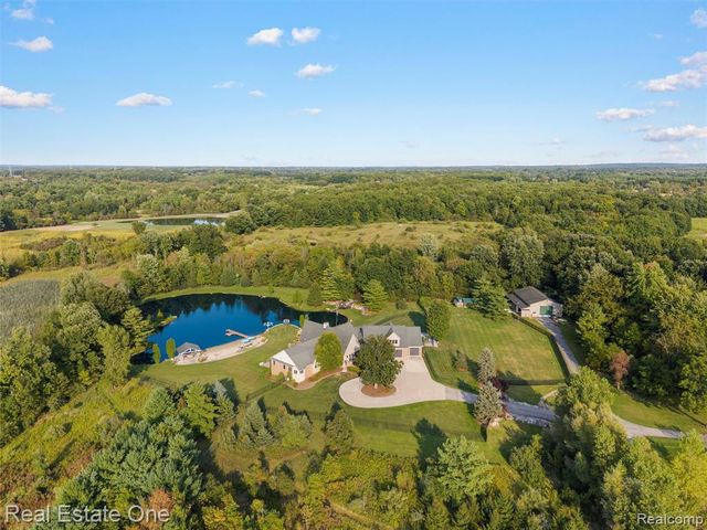 3292 W Sutton Road, Lapeer, MI 48446