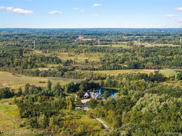 3292 W Sutton Road, Lapeer, MI 48446