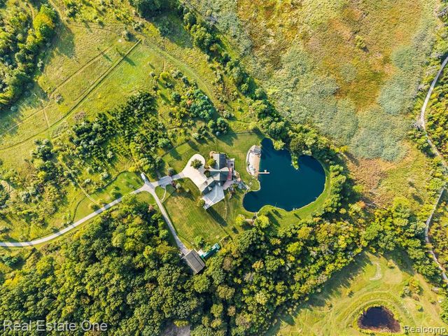 3292 W Sutton Road, Lapeer, MI 48446