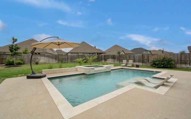 7111 Pondhawk Drive, Katy, TX 77493