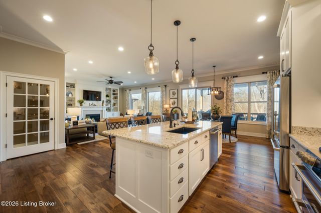 111 Locust Park Pl, Louisville, KY 40245