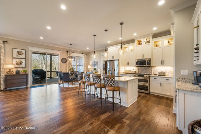 111 Locust Park Pl, Louisville, KY 40245