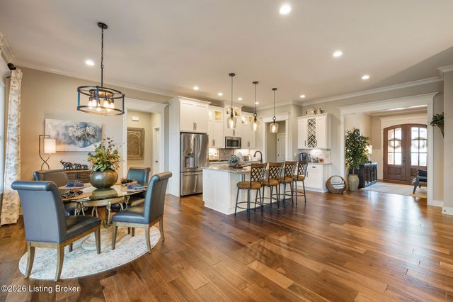 111 Locust Park Pl, Louisville, KY 40245