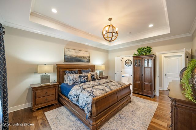 111 Locust Park Pl, Louisville, KY 40245