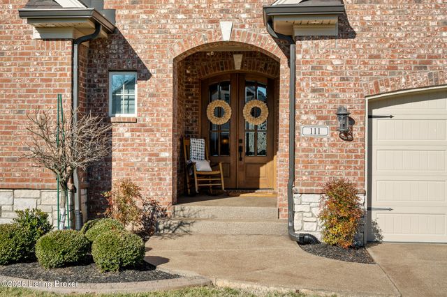 111 Locust Park Pl, Louisville, KY 40245