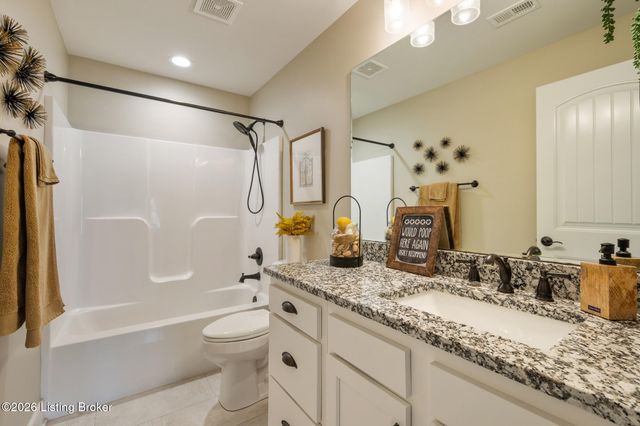 111 Locust Park Pl, Louisville, KY 40245