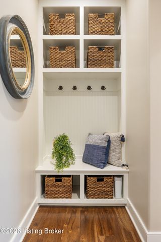 111 Locust Park Pl, Louisville, KY 40245