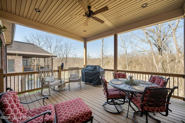 111 Locust Park Pl, Louisville, KY 40245