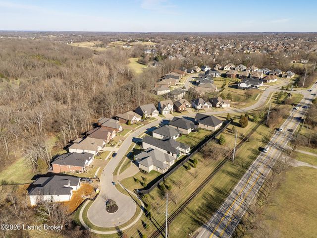 111 Locust Park Pl, Louisville, KY 40245